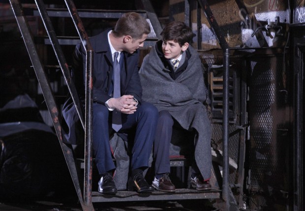 Gotham_James Gordon and young Bruce Wayne