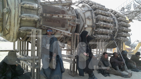 Star Wars_Episode VII_Set Photos (4)