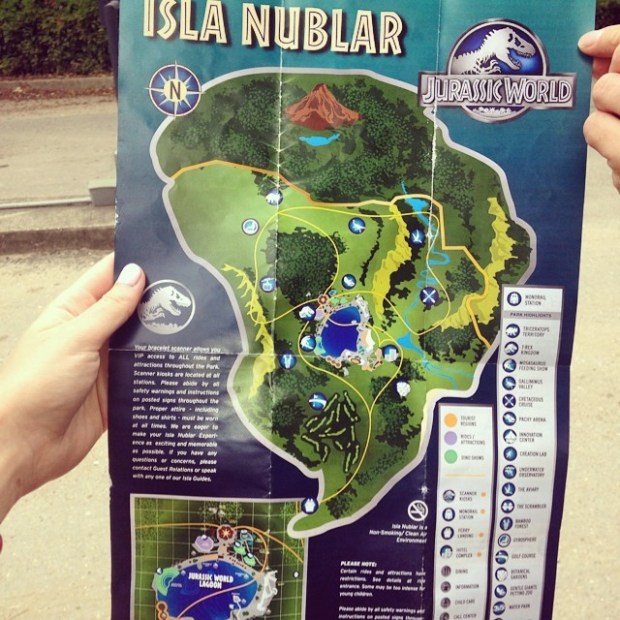 Jurassic World_Visitors Guide (4)