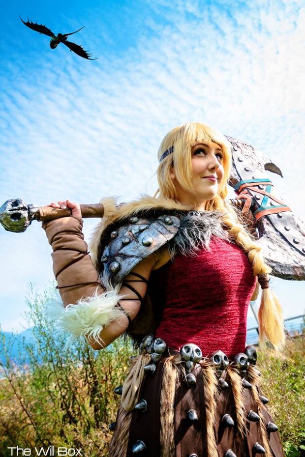 Tarah-Rex Cosplay as Astrid from How to Train Your Dragon 2_Photo by The Will Box