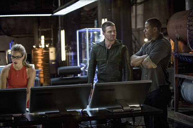 Arrow_Season 3_Episode 2_Sara_Still (3)