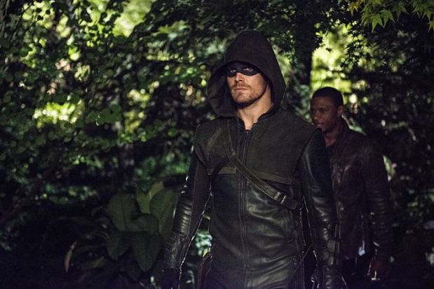 Arrow -- "The Magician" Pictured (L-R): Stephen Amell as The Arrow and David Ramsey as John Diggle -- Photo: Cate Cameron/The CW -- ÃÂ© 2014 The CW Network, LLC. All Rights Reserved.