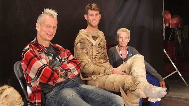 Doctor Who_Series 8_Episode 8_Mummy on the Orient Express_BTS_Behind the Scenes of the Shoot (4)