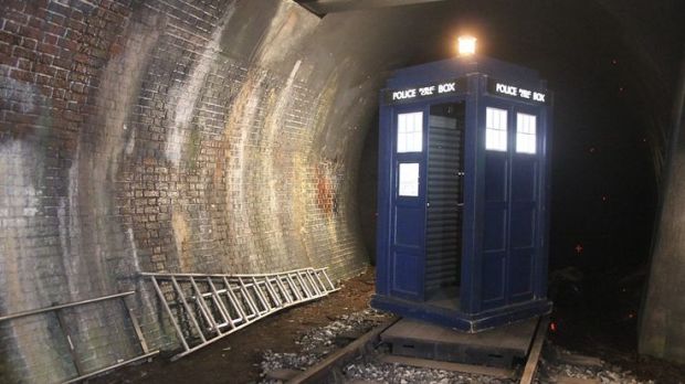 Doctor Who_Series 8_Episode 9_Flatline_BTS (4)