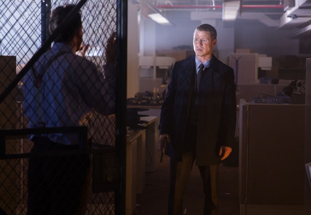 GOTHAM: Detective James Gordon (Ben McKenzie) comes across a bizarre crime scene in the "The Mask" episode of GOTHAM airing Monday, Nov. 10 (8:00-9:00 PM ET/PT) on FOX. ©2014 Fox Broadcasting Co. Cr: Jessica Miglio/FOX