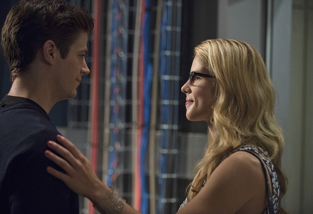 The Flash -- "Going Rogue" Pictured (L-R): Grant Gustin as Barry Allen and Emily Bett Rickards as Felicity Smoak -- Photo: Cate Cameron/The CW -- ÃÂ© 2014 The CW Network, LLC. All rights reserved.