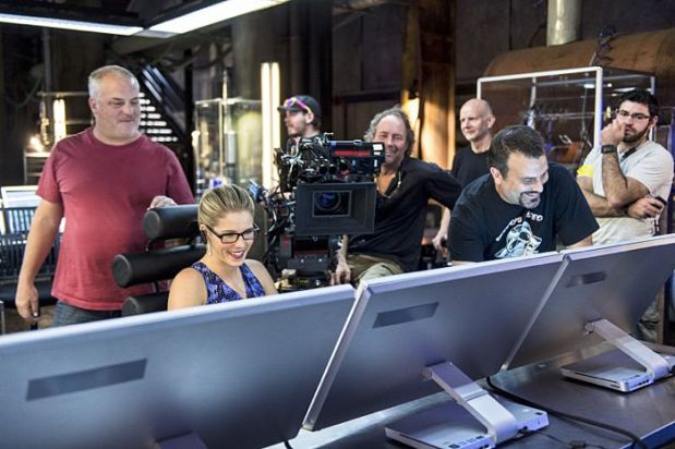 Arrow -- "Guilty" Pictured: Behind the scenes with Emily Bett Rickards as Felicity Smoak -- Photo: Ed Araquel/The CW -- é 2014 The CW Network, LLC. All Rights Reserved.