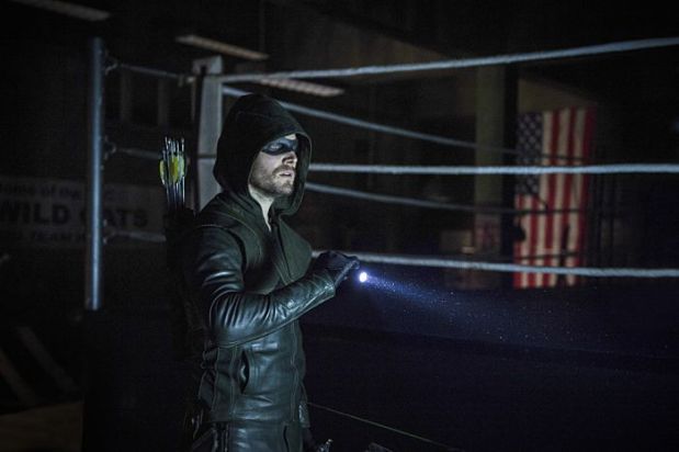 Arrow -- "Guilty" Pictured: Stephen Amell as The Arrow -- Photo: Ed Araquel/The CW -- é 2014 The CW Network, LLC. All Rights Reserved.
