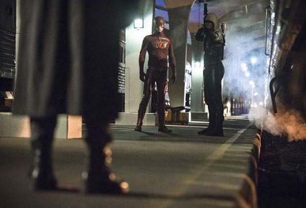 Arrow -- "The Brave and the Bold" Pictured (L-R): Grant Gustin as The Flash and Stephen Amell as The Arrow -- Photo: Cate Cameron/The CW -- ÃÂ© 2014 The CW Network, LLC. All Rights Reserved.