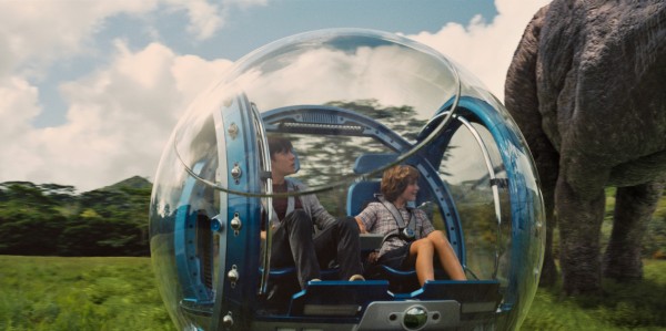Jurassic World_Nick Robinson and Ty Simpkins