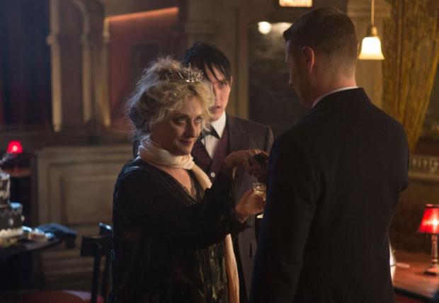 GOTHAM: Oswald Cobblepot (Robin Lord Taylor, C) introduces Detective James Gordon (Ben McKenzie, R) to his mother Gertrud (guest star Carol Kane, L) in the "Welcome Back, Jim Gordon" episode of GOTHAM airing Monday, Jan. 26 (8:00-9:00 PM ET/PT) on FOX. ©2015 Fox Broadcasting Co. Cr: Jessica Miglio/FOX