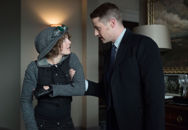 GOTHAM: Detective James Gordon (Ben McKenzie, R) discovers that Selina Kyle (Camren Bicondova, L) has been staying in Barbara's apartment in the "The Fearsome Dr. Crane" episode of GOTHAM airing Monday, Feb. 2 (8:00-9:00 PM ET/PT) on FOX. ©2015 Fox Broadcasting Co. Cr: Jessica Miglio/FOX