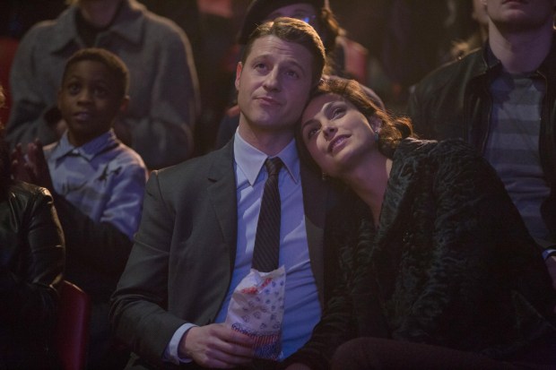 GOTHAM:   Detective James Gordon (Ben McKenzie, L) takes Dr. Leslie Thompkins (Morena Baccarin, R) to the circus in the "The Blind Fortune Teller" episode of GOTHAM airing Monday, Feb. 16 (8:00-9:00 PM ET/PT) on FOX.  ©2015 Fox Broadcasting Co.  Cr:  Jessica Miglio/FOX