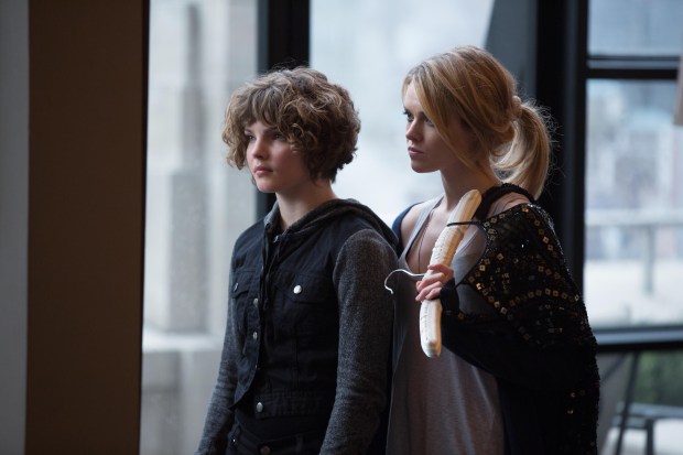 GOTHAM:  Selina (Camren Bicondova, L) and Barbara (Erin Richards, R) bond in the "Red Hood" episode of GOTHAM airing Monday, Feb. 23 (8:00-9:00 PM ET/PT) on FOX.  ©2015 Fox Broadcasting Co.  Cr:  Jessica Miglio/FOX