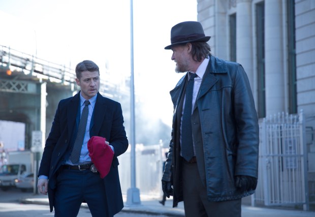 GOTHAM: Gordon (Ben McKenzie, L) and Bullock (Donal Logue, R) investigate a current string of bank robberies in the "Red Hood" episode of GOTHAM airing Monday, Feb. 23 (8:00-9:00 PM ET/PT) on FOX. ©2015 Fox Broadcasting Co. Cr: Jessica Miglio/FOX