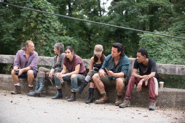 Greg Nicotero, Melissa McBride, Alanna Masterson, Christian Serratos, Josh McDermitt and Tyler James Williams - The Walking Dead _ Season 5, Episode 10 _ BTS - Photo Credit: Gene Page/AMC