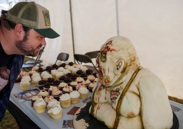 Walker Cake - The Walking Dead _ Season 5, Episode 13 _ BTS - Photo Credit: Gene Page/AMC