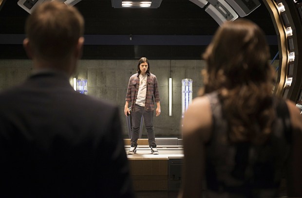 The Flash -- "The Trap" -- Image FLA120B_0011 -- Pictured: Carlos Valdes as Cisco Ramon -- Photo: Cate Cameron/The CW -- é 2015 The CW Network, LLC. All rights reserved