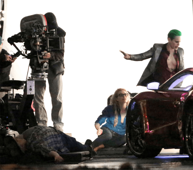 Suicide Squad_Set Photo_Jared Leto and Margot Robbie (1)