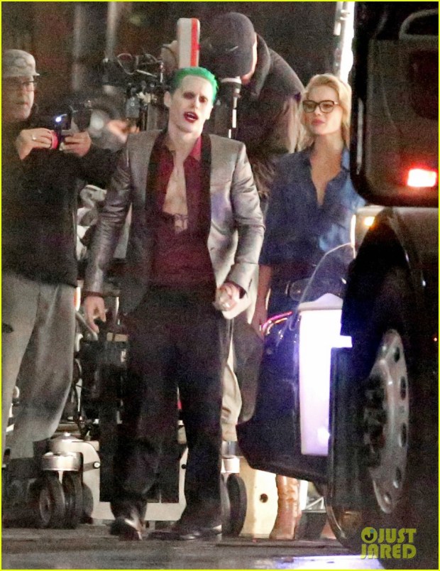 Suicide Squad_Set Photo_Jared Leto and Margot Robbie (2)