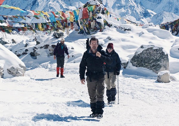 Everest_Still5
