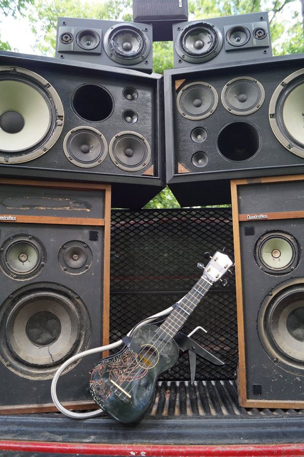 flamethrower-ukulele