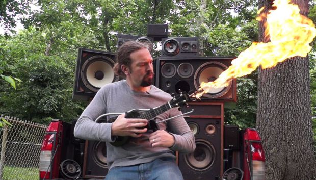 flamethrower-ukulele2