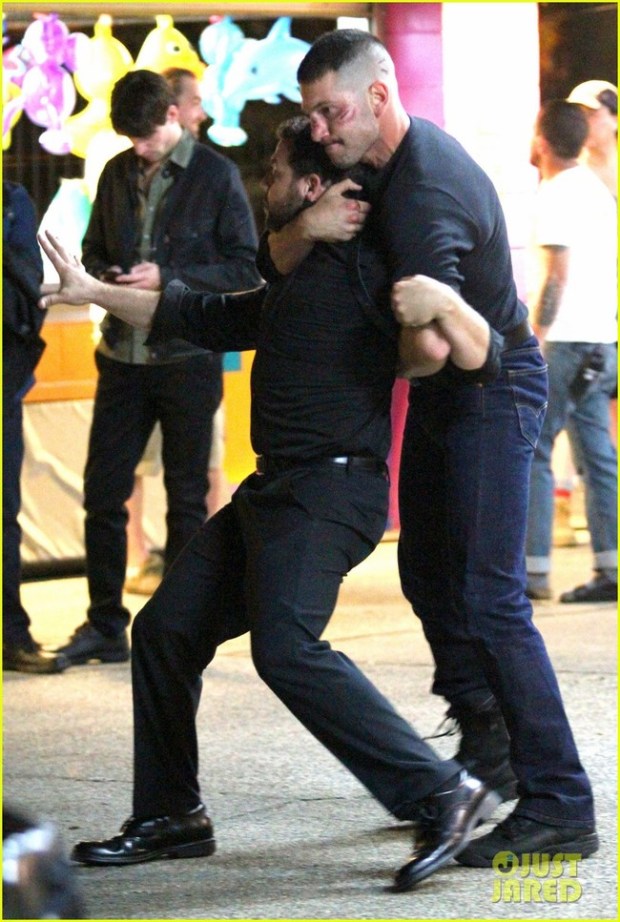 A beat up Jon Bernthal films a fight scene for 'Daredevil' **USA ONLY**