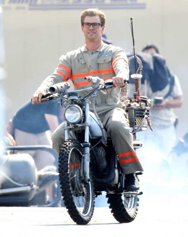 Actor Chris Hemsworth wears his Ghostbusters uniform as he rides a motorcycle on the set of "Ghostbusters" on August 17, 2015 in Boston, Massachusetts. Photo: Patriot Pics/FameFlynet Pictures