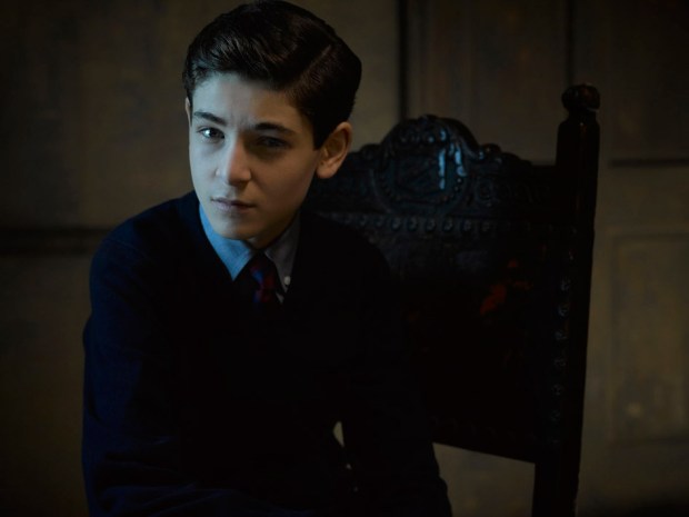 Gotham_Season 2_Cast Photo (2)