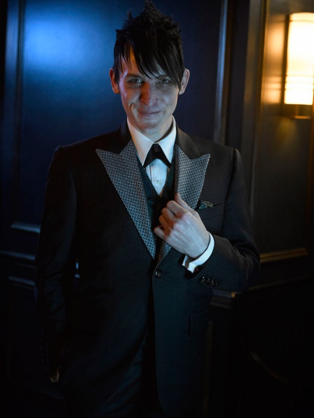 Gotham_Season 2_Cast Photo (5)
