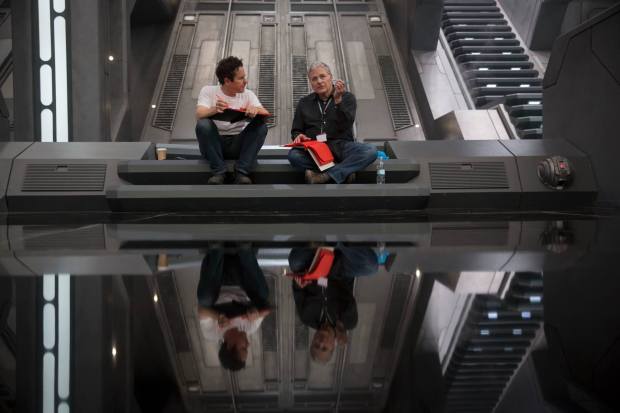 Star Wars_The Force Awakens_High Res Stills (1)