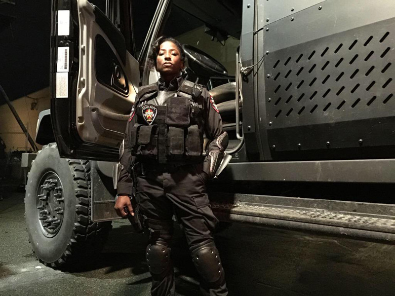 ‘Arrow’ Season 4 – First Look at Rutina Wesley as Lady Cop – We Geek Girls
