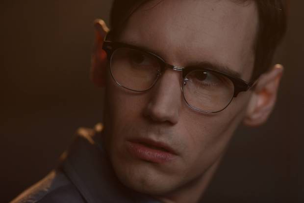 GOTHAM: Nygma (Cory Michael Smith)  in the Rise of the Villains: ÒKnock, KnockÓ episode of GOTHAM airing Monday, Sept. 28 (8:00-9:00 PM ET/PT) on FOX. ©2015 Fox Broadcasting Co. Cr: Nicole Rivelli/FOX.
