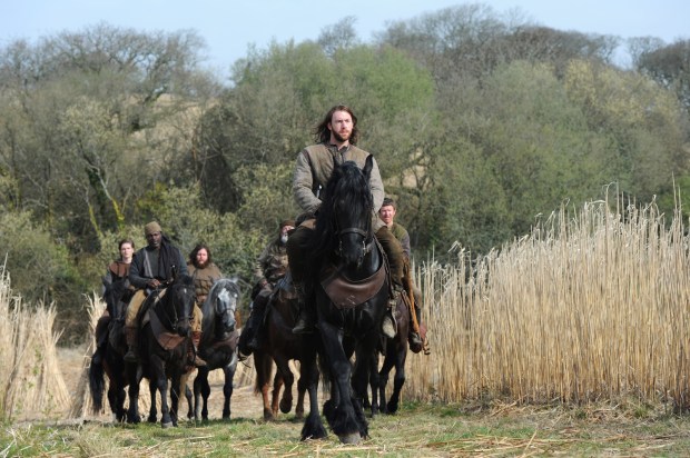 THE BASTARD EXECUTIONER - "Pilot" Episode 101/102 (Airs Tuesday, September 15, 10:00 pm/ep) Pictured: (front) Lee Jones as Wilkin Brattle. CR: Ollie Upton/FX
