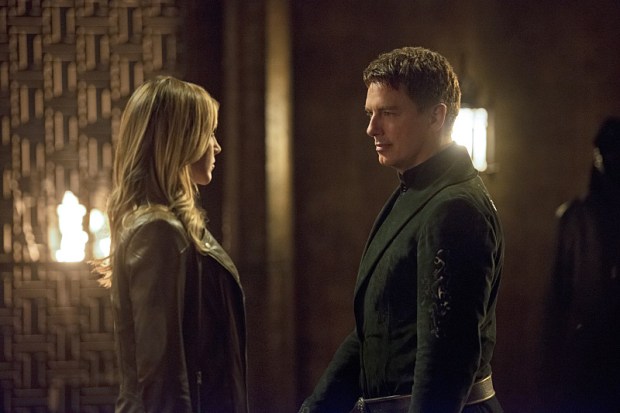 Arrow -- "Restoration" -- Image AR403B_0160b.jpg -- Pictured (L-R): Katie Cassidy as Laurel Lance and John Barrowman as Malcolm Merlyn -- Photo: Diyah Pera /The CW -- ÃÂ© 2015 The CW Network, LLC. All Rights Reserved.