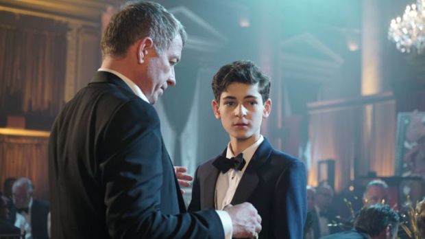 GOTHAM: (L-R) Alfred (Sean Pertwee) and Bruce (David Mazouz) in “Rise of the Villains: The Last Laugh” episode of GOTHAM airing Monday, Oct. 5 (8:00-9:00 PM ET/PT) on FOX. ©2015 Fox Broadcasting Co. Cr: Nicole Rivelli/FOX.