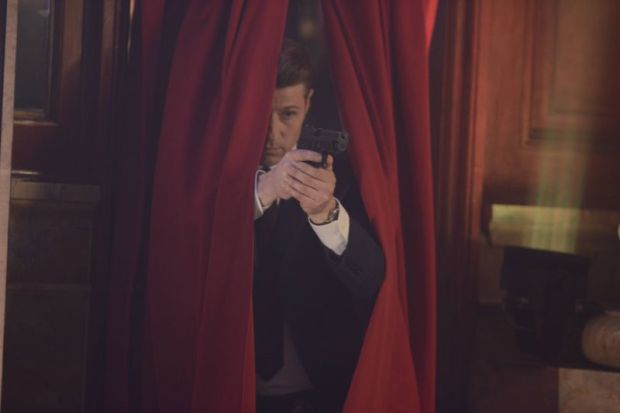 GOTHAM: Gordon (Benjamin McKenzie) in “Rise of the Villains: The Last Laugh” episode of GOTHAM airing Monday, Oct. 5 (8:00-9:00 PM ET/PT) on FOX. ©2015 Fox Broadcasting Co. Cr: Nicole Rivelli/FOX.