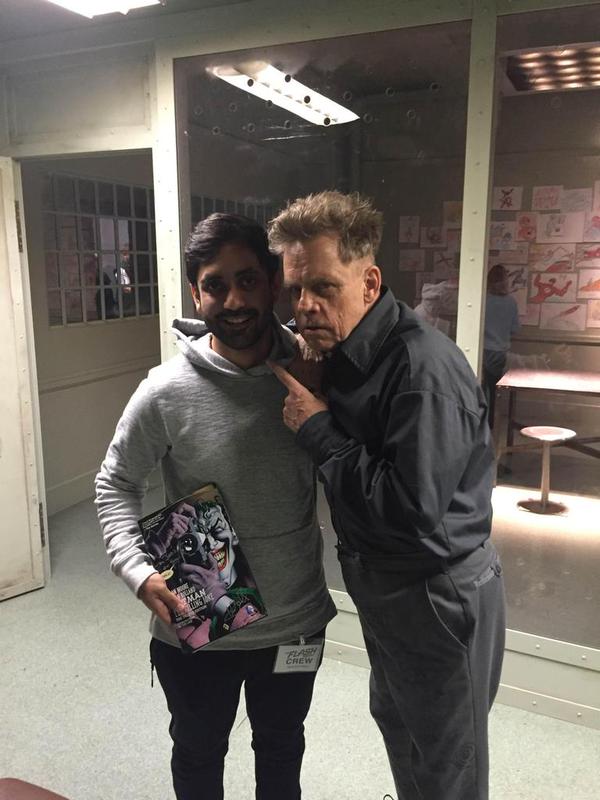 Supposed to keep my return to @CW_TheFlash secret but never refuse a selfie request. Does “oops” count as an excuse?