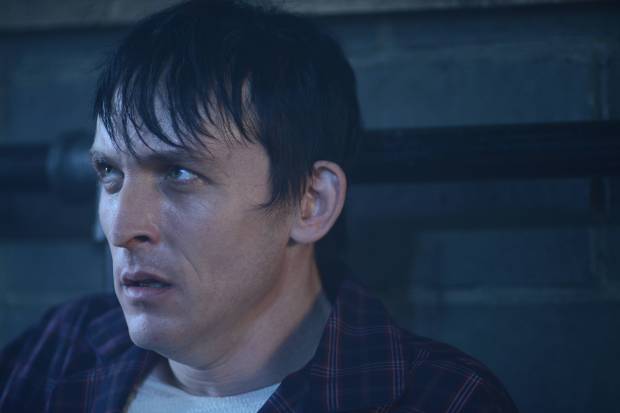 GOTHAM: L-R: Robin Lord Taylor in the ÒRise of the Villains: A Bitter Pill to SwallowÓ episode of GOTHAM airing Monday, Nov. 16 (8:00-9:00 PM ET/PT) on FOX. ©2015 Fox Broadcasting Co. Cr: Nicole Rivelli/ FOX