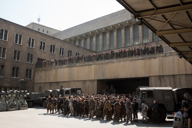 The Hunger Games_Mockingjay – Part 2_Still9