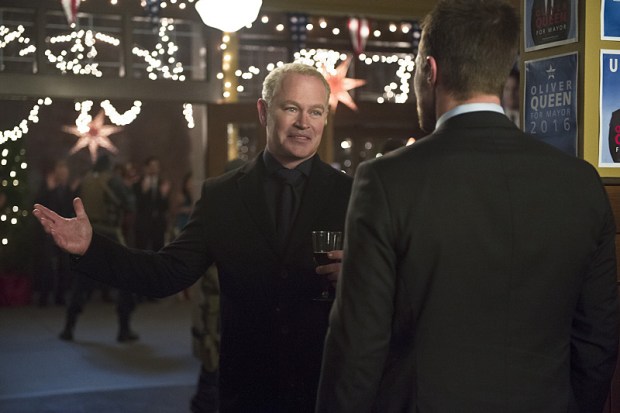 Arrow -- "Dark Waters" -- Image AR409B_0320b.jpg -- Pictured (L-R): Neal McDonough as Damien Darhk and Stephen Amell as Oliver Queen -- Photo: Diyah Pera/ The CW -- é 2015 The CW Network, LLC. All Rights Reserved.