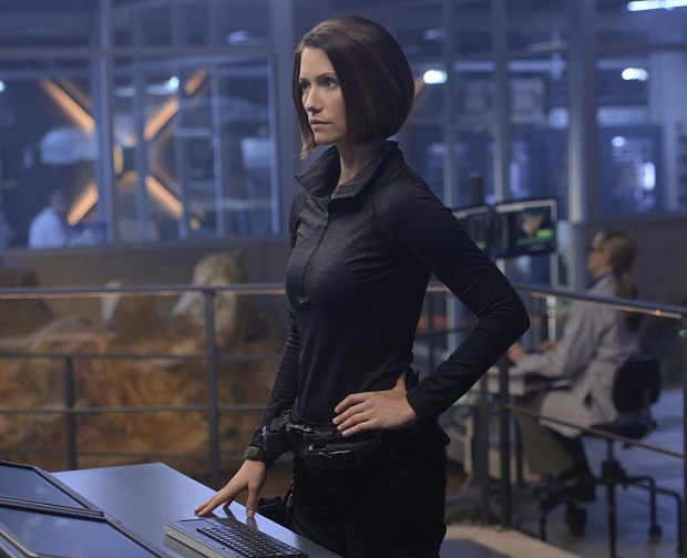 "Blood Bonds" -- With Astra in captivity at the DEO, her husband, Non (Chris Vance), captures Hank, leading to a tense standoff between the two sides. Also, Kara continues to refute Cat's allegations that she is Supergirl, on SUPERGIRL, Monday, Jan. 4 (8:00-9:00 PM) on the CBS Television Network. Pictured: Chyler Leigh Photo: Darren Michaels/Warner Bros. Entertainment Inc. ÃÂ© 2015 WBEI. All rights reserved