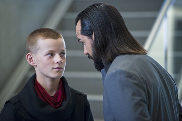 DC's Legends of Tomorrow -- "Progeny"-- Image LGN110a_0433b.jpg -- Pictured (L-R): Cory Grüter-Andrew as young Per Degaton and Casper Crump as Vandal Savage -- Photo: Diyah Pera/The CW -- é 2016 The CW Network, LLC. All Rights Reserved