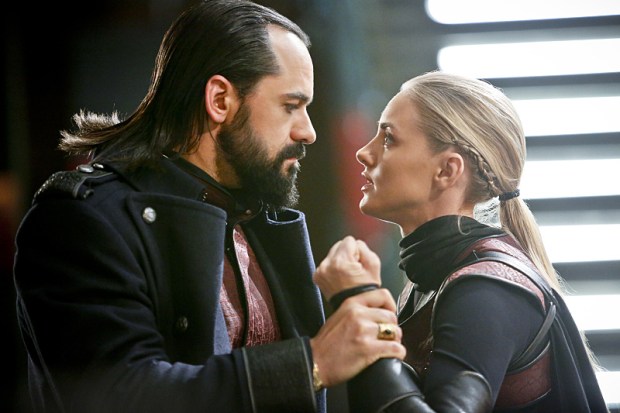 DC's Legends of Tomorrow -- "Leviathan"-- Image LGN113b_0056b.jpg -- Pictured (L-R): Casper Crump as Vandal Savage and Jessica Sipos as Cassandra -- Photo: Bettina Strauss/The CW -- ÃÂ© 2016 The CW Network, LLC. All Rights Reserved.