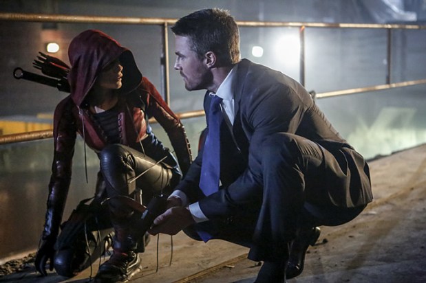 Arrow -- "Legacy" -- Image AR501c_0003b --- Pictured (L-R): Willa Holland as Speedy and Stephen Amell as Oliver Queen -- Photo: Bettina Strauss/The CW -- ÃÂ© 2016 The CW Network, LLC. All Rights Reserved.