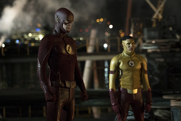 The Flash -- "Flashpoint" -- Image: FLA301a_107r.jpg -- Pictured (L-R): Grant Gustin as The Flash and Keiynan Lonsdale as Kid Flash -- Photo: Katie Yu/The CW -- é 2016 The CW Network, LLC. All rights reserved.