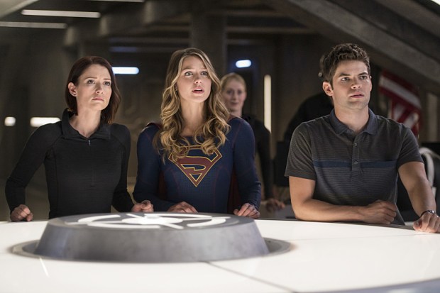 Supergirl -- "The Last Children of Krypton" -- Image SPG202b_0308 -- Pictured (L-R): Chyler Leigh as Alex Danvers, Melissa Benoist Kara/Supergirl, and Jeremy Jordan as Winn Schott -- Photo: Diyah Pera/The CW -- ÃÂ© 2016 The CW Network, LLC. All Rights Reserved