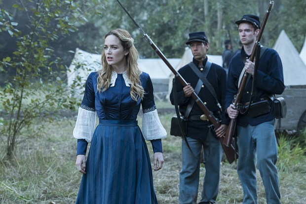 DC's Legends of Tomorrow --"Abominations"-- Image LGN204b_0273.jpg -- Pictured: Caity Lotz as Sara Lance/White Canary -- Photo: Katie Yu/The CW -- ÃÂ© 2016 The CW Network, LLC. All Rights Reserved.