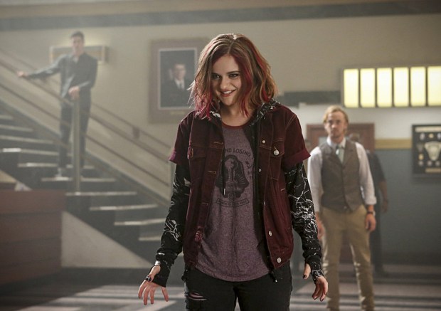 The Flash -- "Magenta" -- Image: FLA303b_0223b.jpg -- Pictured (L-R): Joey King as Frankie Kane and Tom Felton as Julian Albert -- Photo: Bettina Strauss/The CW -- ÃÂ© 2016 The CW Network, LLC. All rights reserved.